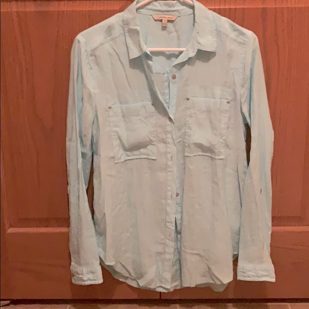 Women’s Calvin Klein long sleeve button up. SZ M